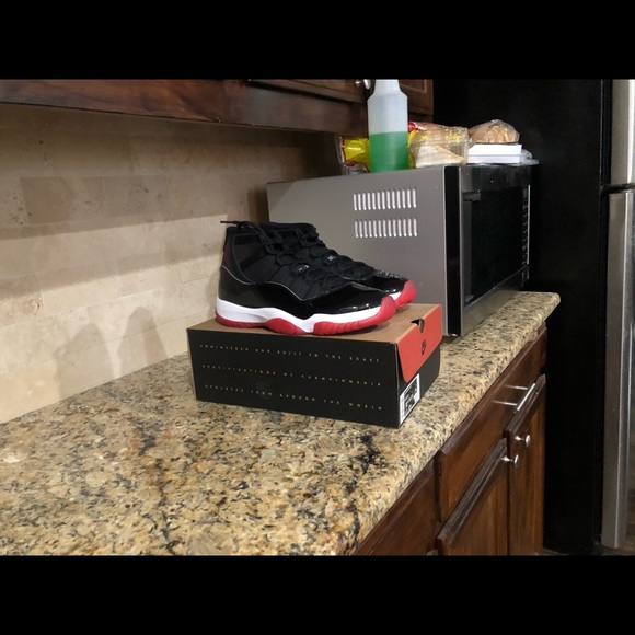 Jordan 11 breds brand new - Picture 5 of 5